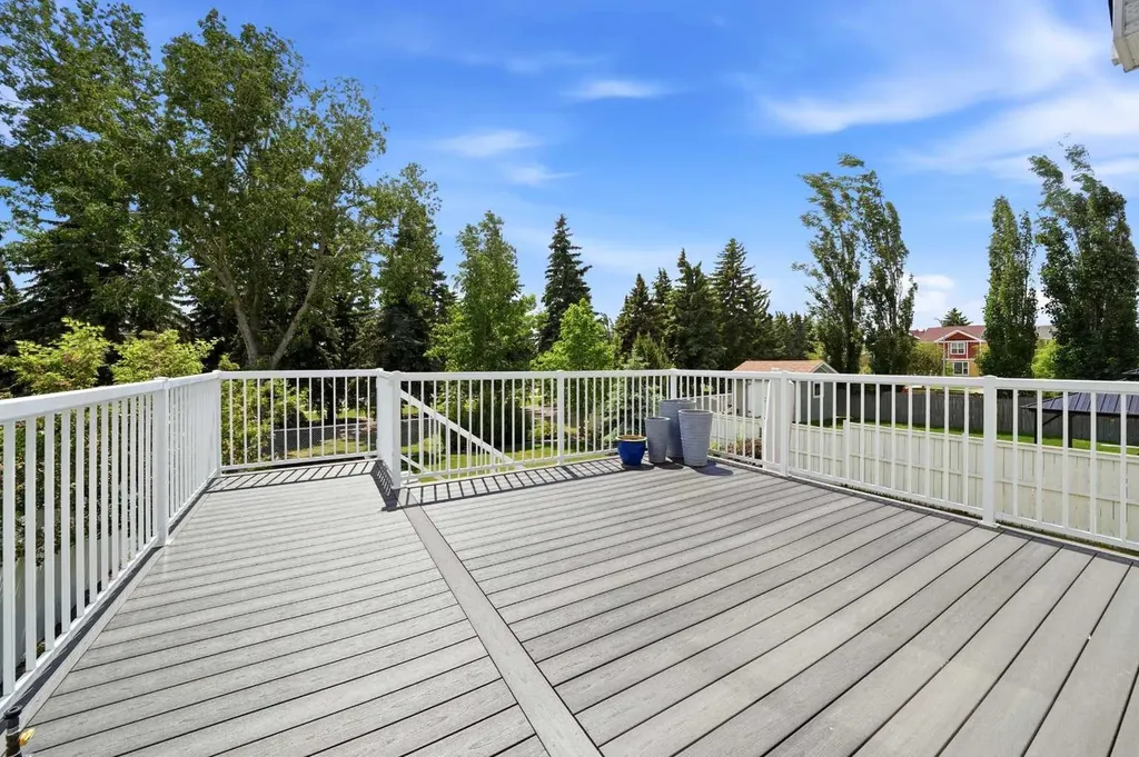 4603 Henner's Pointe Lacombe AB T4L 0C2