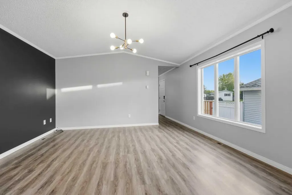 16 Karlzen Court Whitecourt AB T7S 1T7