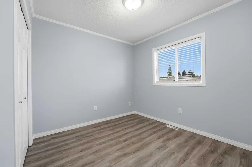 16 Karlzen Court Whitecourt AB T7S 1T7