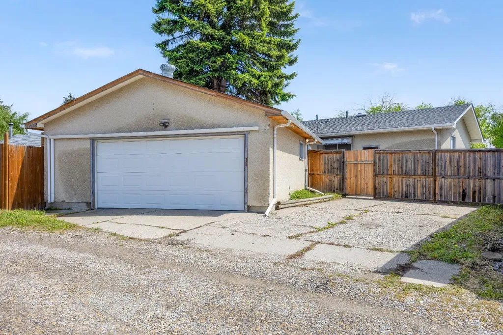 1307 Radisson Drive SE Calgary AB T2A 1Z3