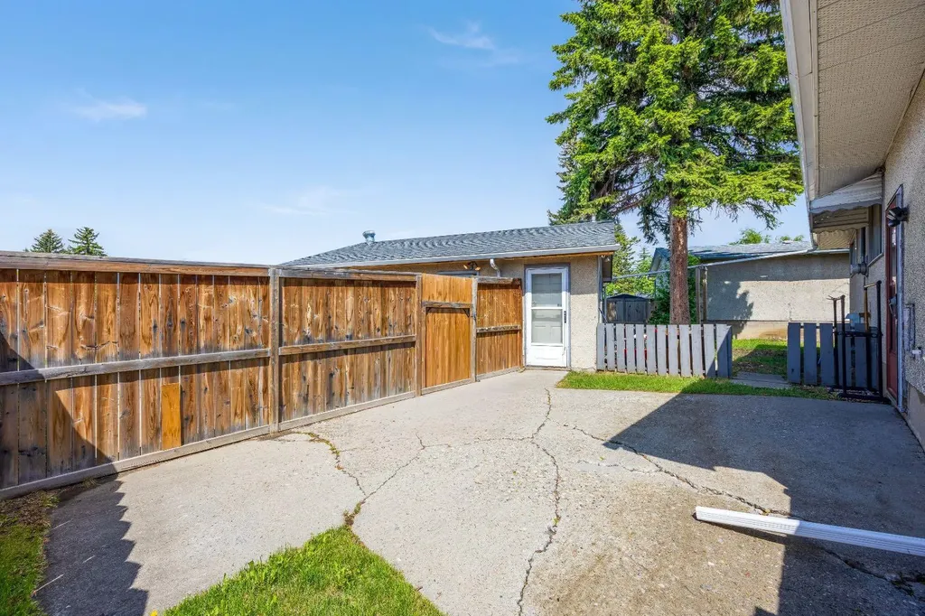 1307 Radisson Drive SE Calgary AB T2A 1Z3