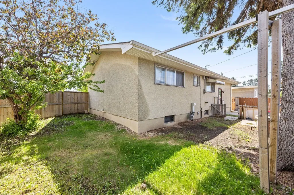 1307 Radisson Drive SE Calgary AB T2A 1Z3