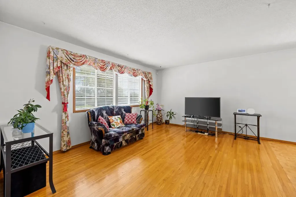 1307 Radisson Drive SE Calgary AB T2A 1Z3