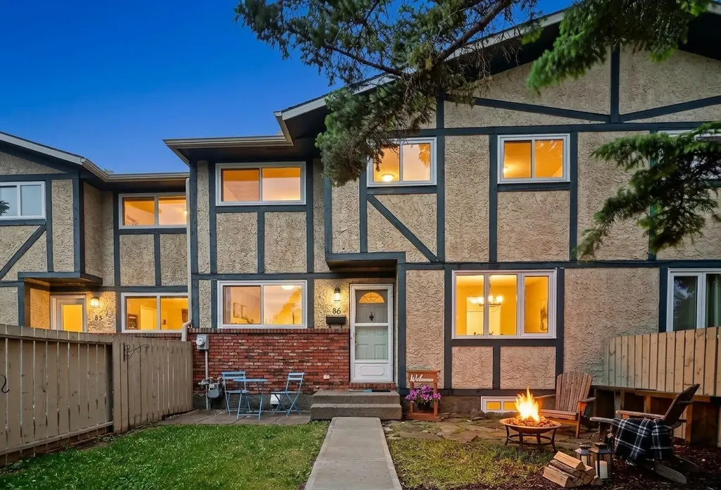 203 Lynnview Road SE Calgary AB T2C2C6