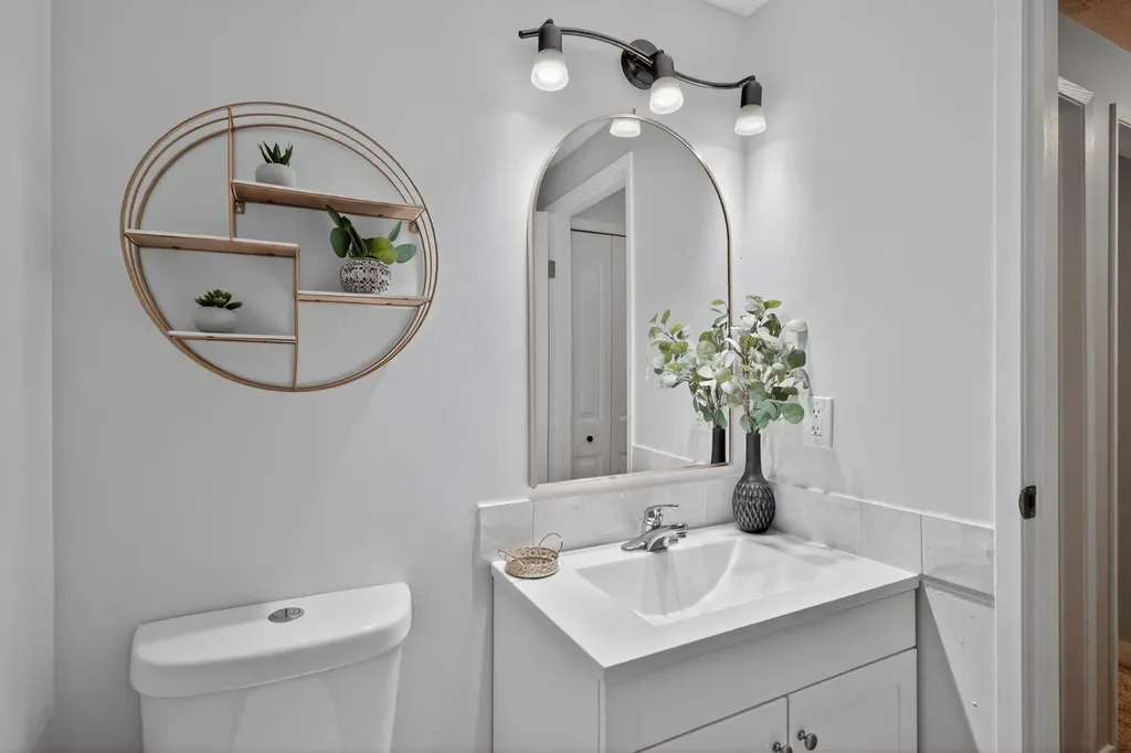 203 Lynnview Road SE Calgary AB T2C2C6