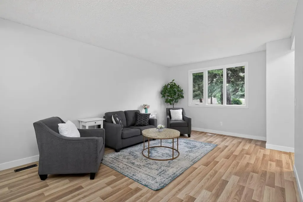 203 Lynnview Road SE Calgary AB T2C2C6