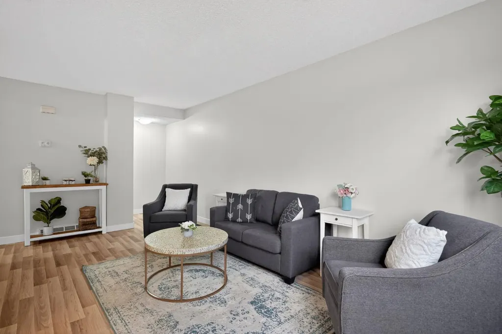 203 Lynnview Road SE Calgary AB T2C2C6