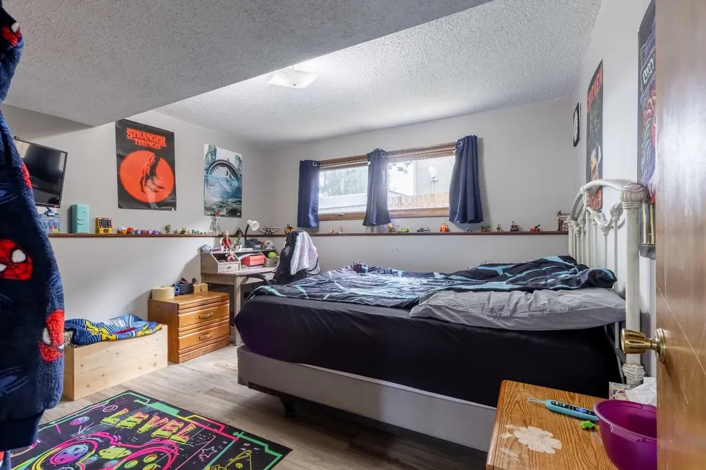 5 Larkspur Road N Lethbridge AB T1H4J6