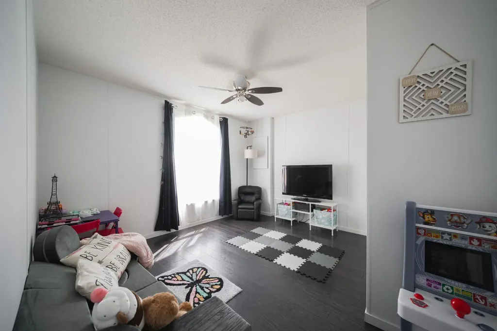 213 Mitchell Drive Fort Mcmurray AB T9K 2N1