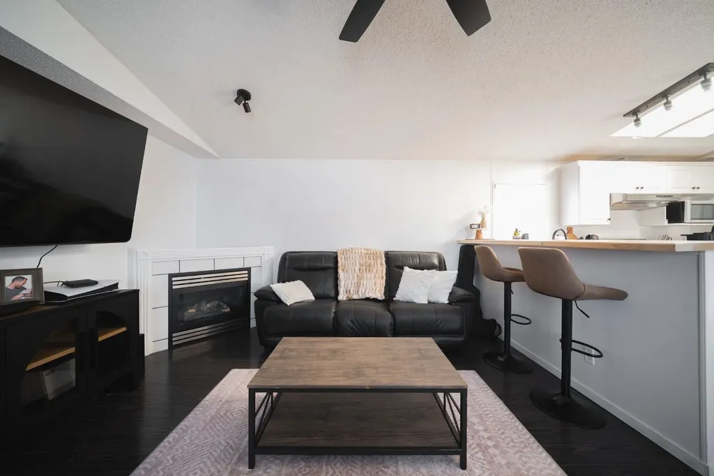 213 Mitchell Drive Fort Mcmurray AB T9K 2N1