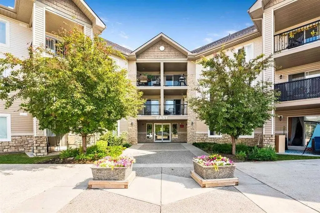 2395 Eversyde Avenue SW Calgary AB T2Y0B5