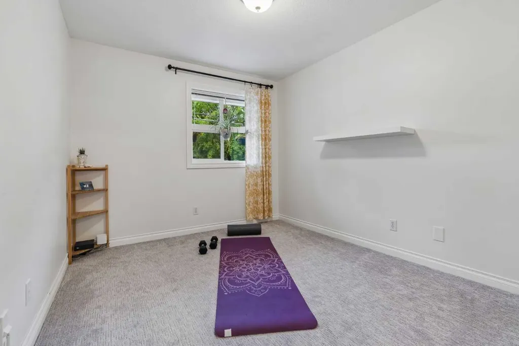 1631 28 Avenue SW Calgary AB T2T 1J5