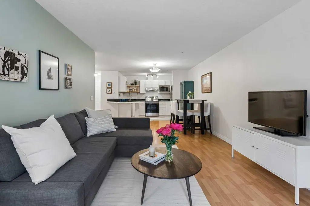1631 28 Avenue SW Calgary AB T2T 1J5