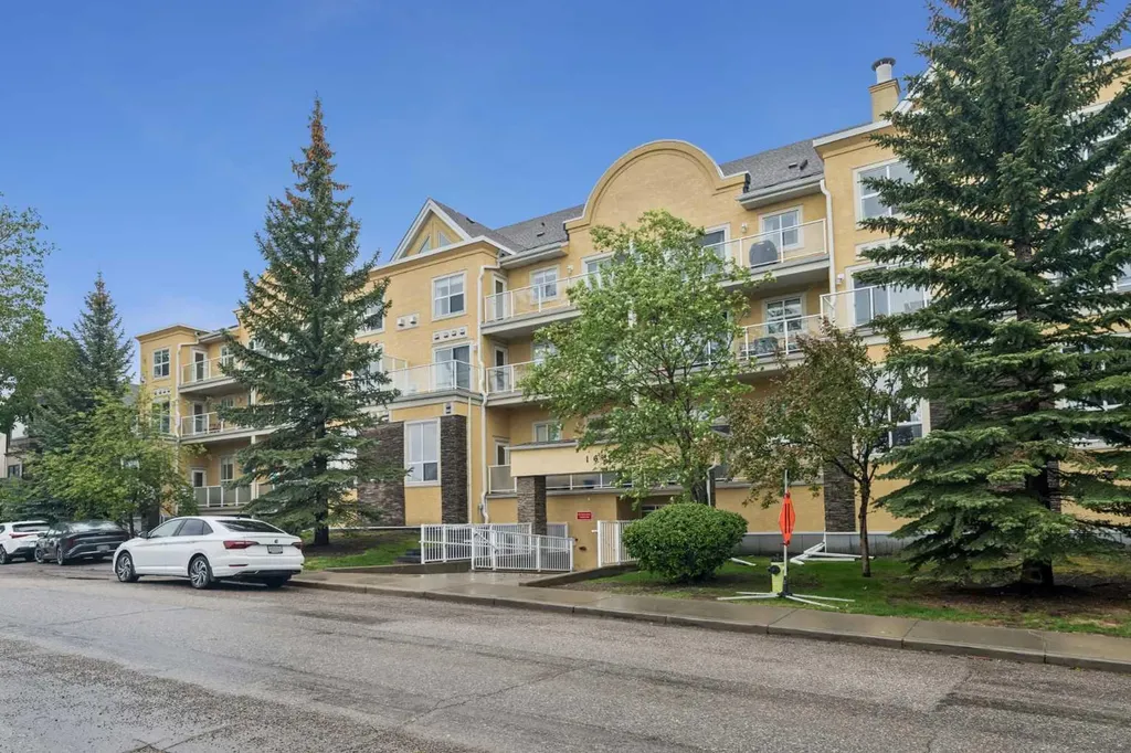 1631 28 Avenue SW Calgary AB T2T 1J5