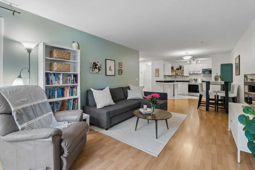 1631 28 Avenue SW Calgary AB T2T 1J5