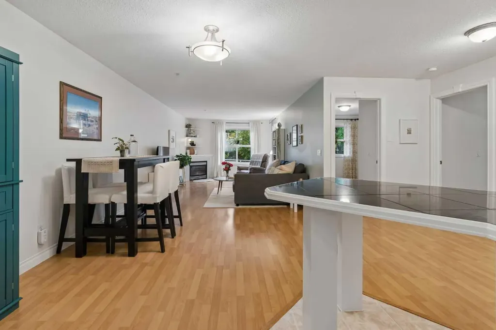 1631 28 Avenue SW Calgary AB T2T 1J5