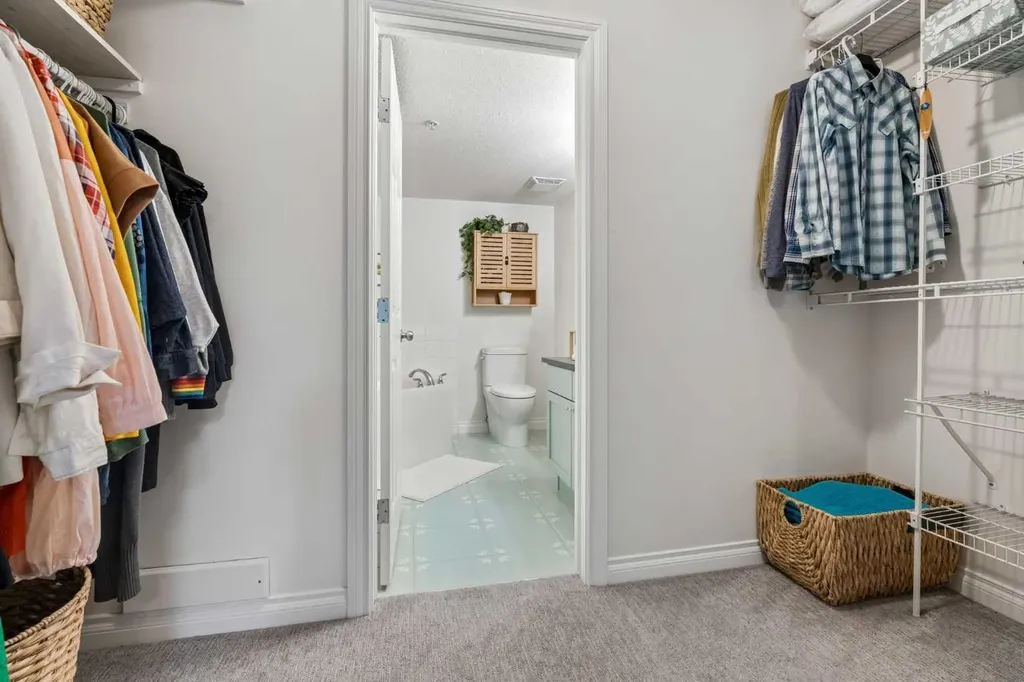 1631 28 Avenue SW Calgary AB T2T 1J5