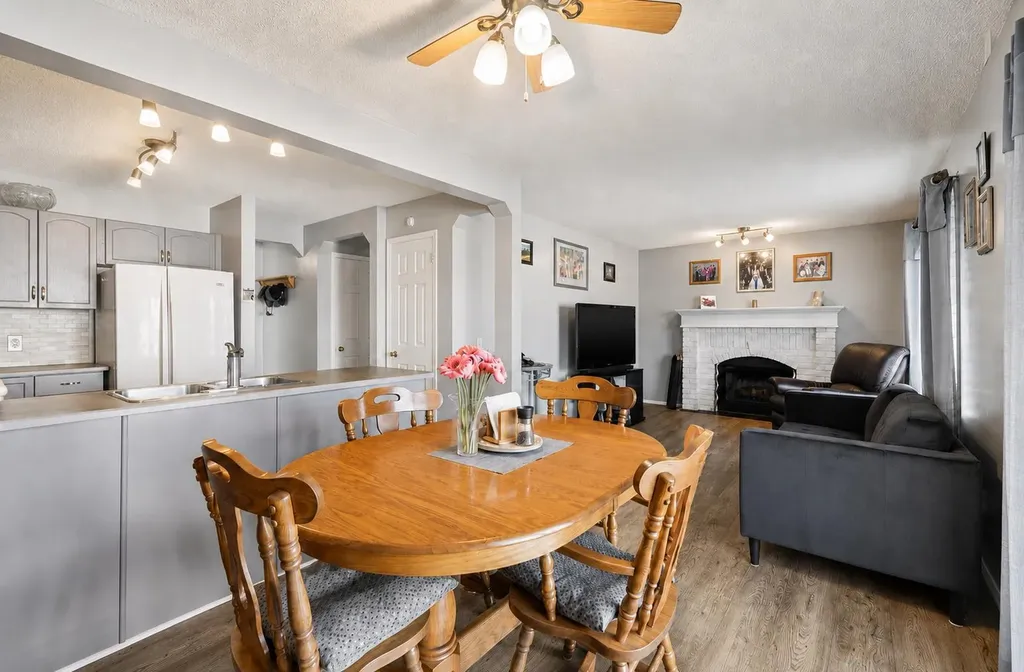3 Riverwood Court SE Calgary AB T2C4E9