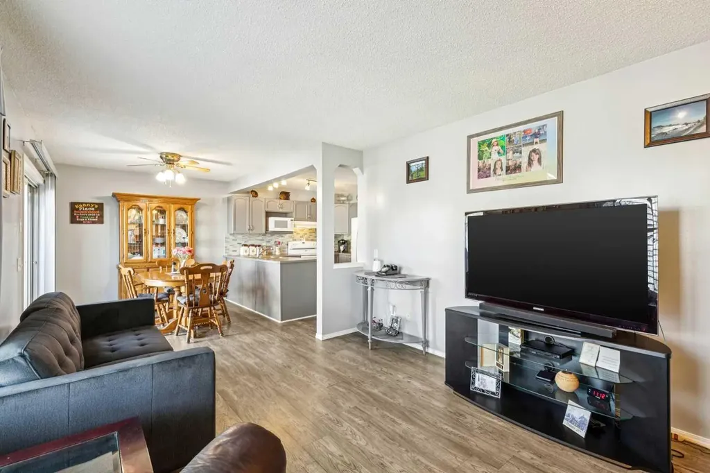 3 Riverwood Court SE Calgary AB T2C4E9