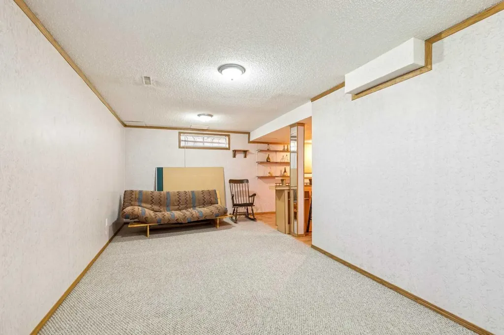 3 Riverwood Court SE Calgary AB T2C4E9