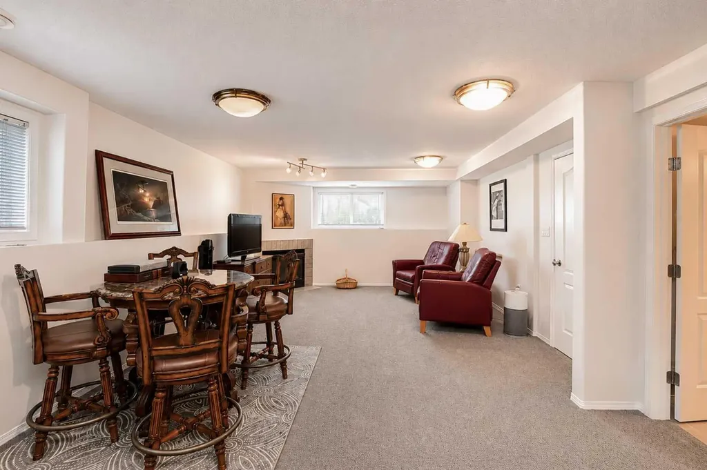 9102 129 Avenue Grande Prairie AB T8X 1R5