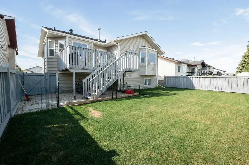 9102 129 Avenue Grande Prairie AB T8X 1R5