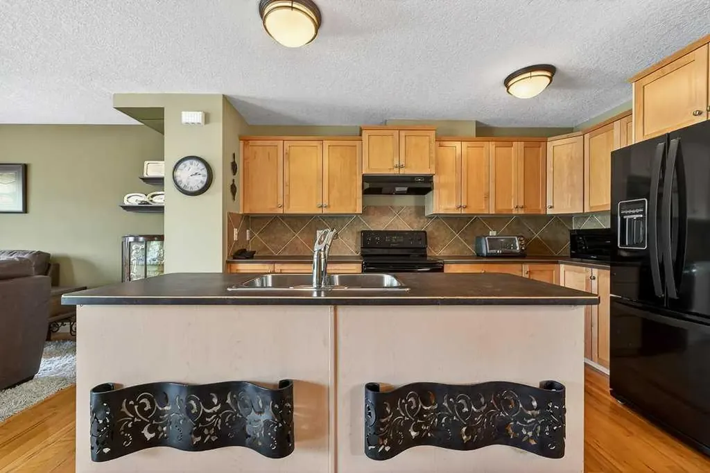 2412 Kensington Road NW Calgary AB T2N3S1