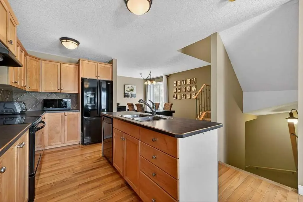2412 Kensington Road NW Calgary AB T2N3S1