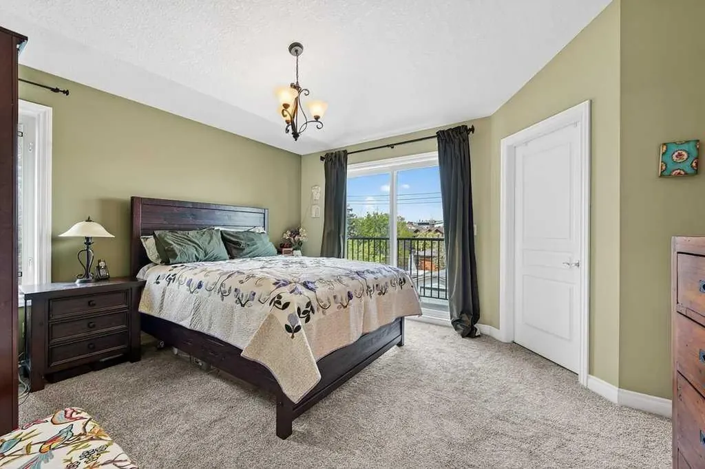 2412 Kensington Road NW Calgary AB T2N3S1