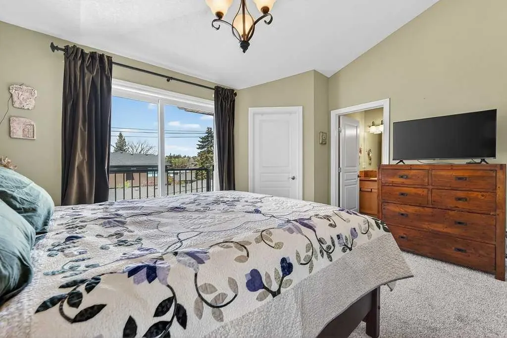 2412 Kensington Road NW Calgary AB T2N3S1