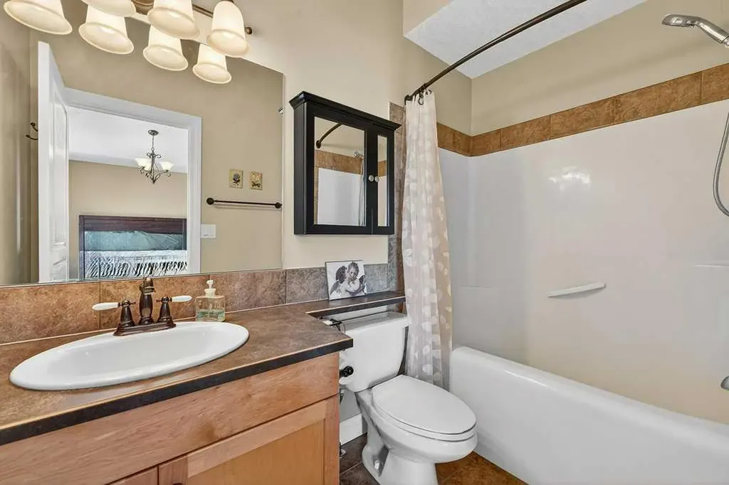 2412 Kensington Road NW Calgary AB T2N3S1