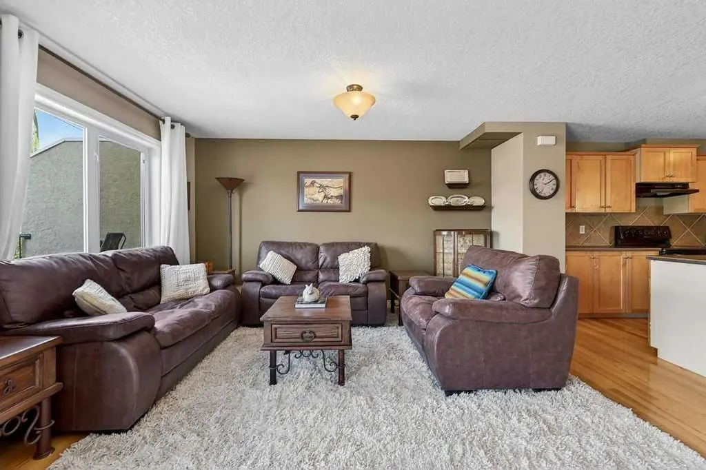 2412 Kensington Road NW Calgary AB T2N3S1