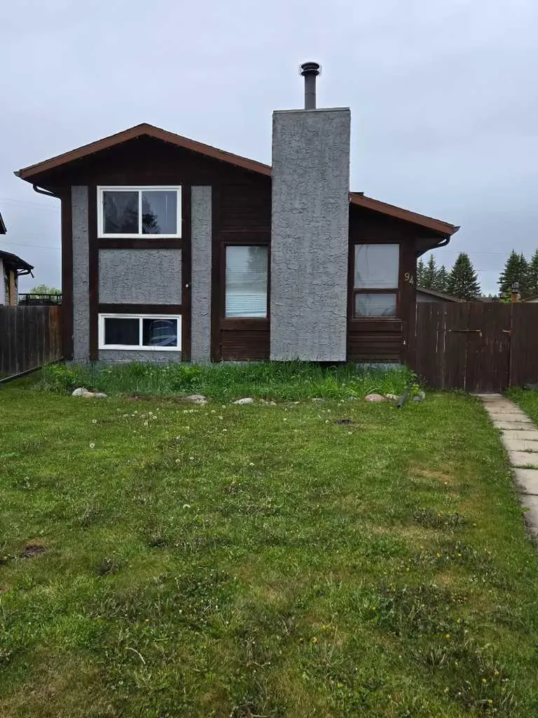 94 Harolds Hollow Whitecourt AB T7S 1C4