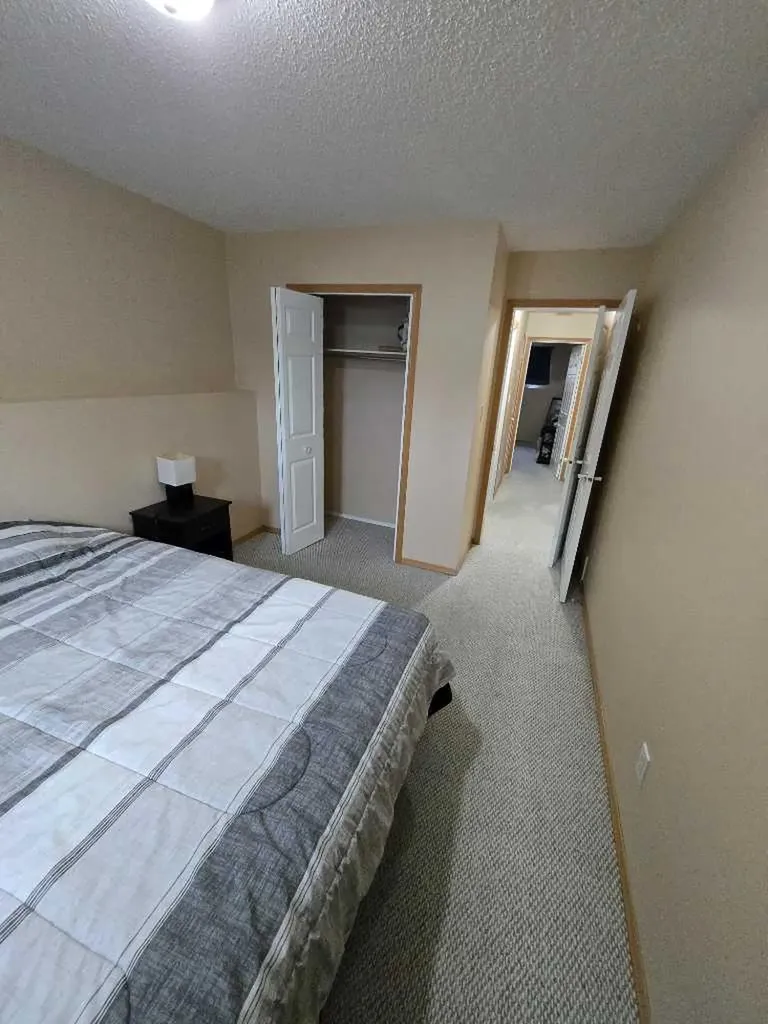 94 Harolds Hollow Whitecourt AB T7S 1C4