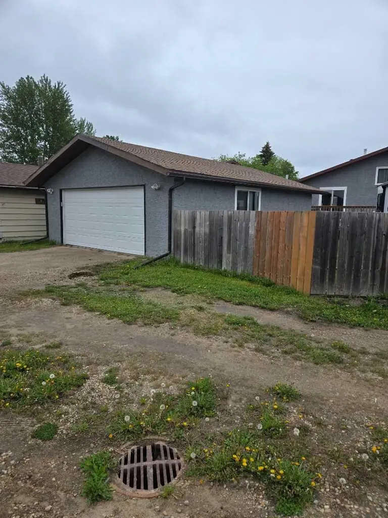 94 Harolds Hollow Whitecourt AB T7S 1C4