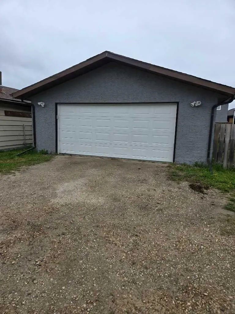 94 Harolds Hollow Whitecourt AB T7S 1C4