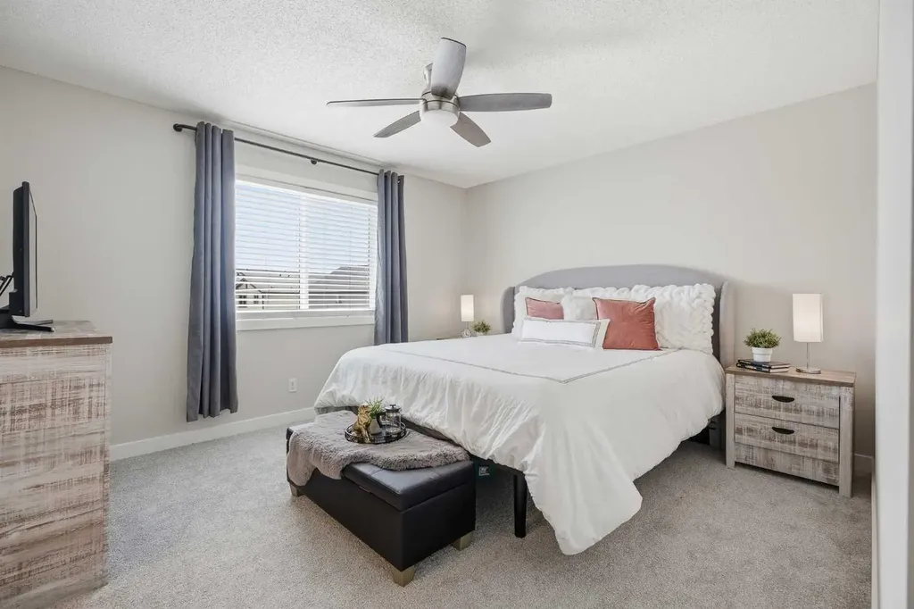 266 Kingsbridge Road SE Airdrie AB T4A 0M4
