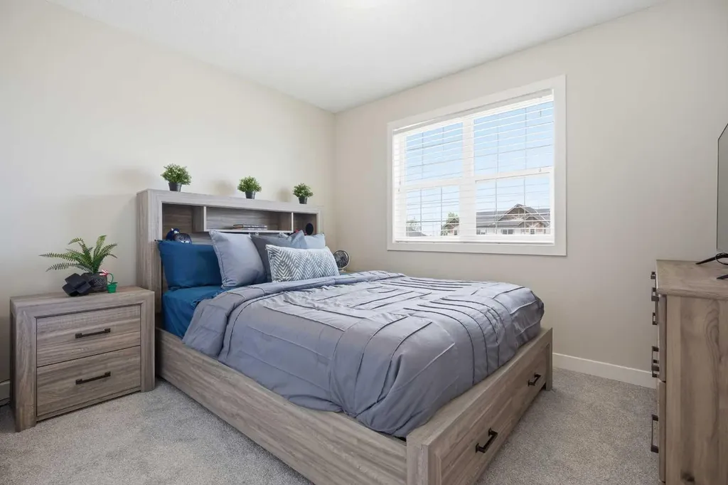 266 Kingsbridge Road SE Airdrie AB T4A 0M4