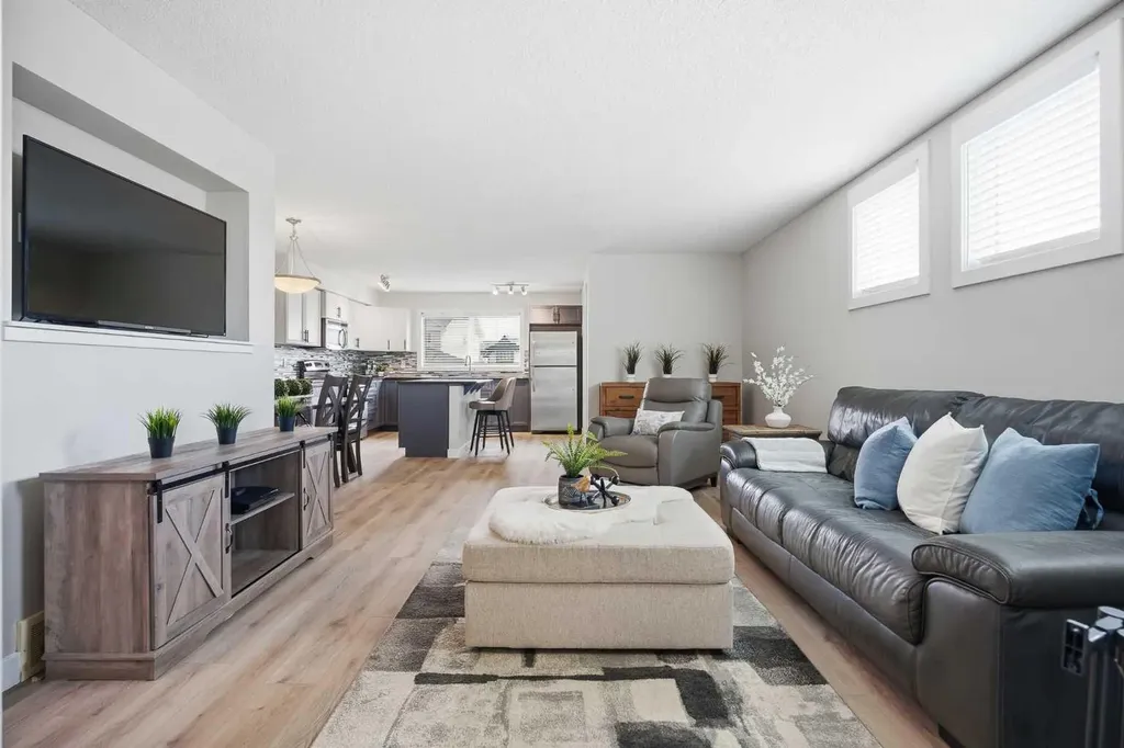 266 Kingsbridge Road SE Airdrie AB T4A 0M4