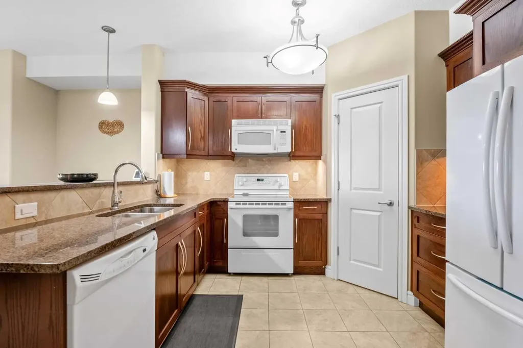 2330 Fish Creek Boulevard SW Calgary AB T2Y0L1
