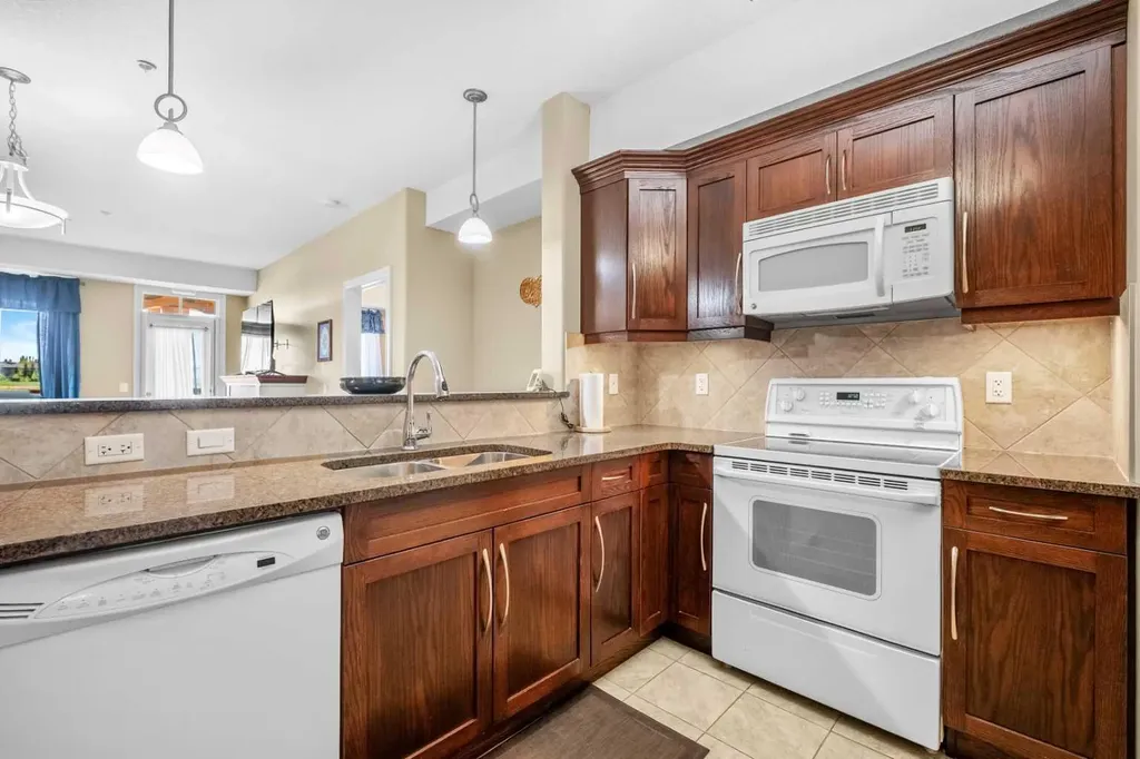 2330 Fish Creek Boulevard SW Calgary AB T2Y0L1