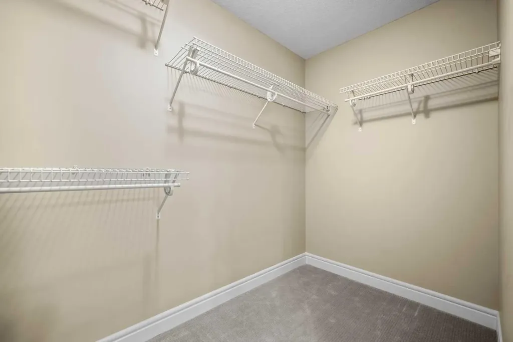 2330 Fish Creek Boulevard SW Calgary AB T2Y0L1