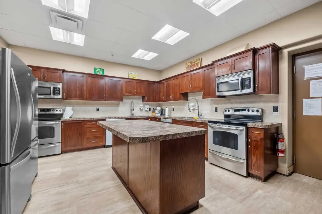 2330 Fish Creek Boulevard SW Calgary AB T2Y0L1