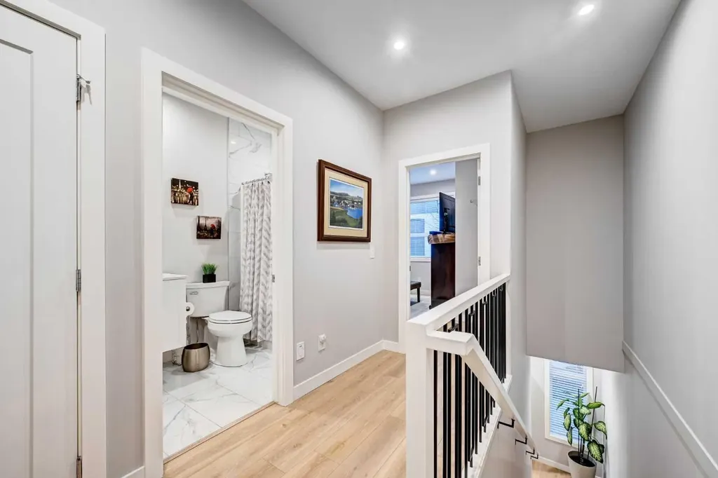 830 78 Street SW Calgary AB T3H 6B2