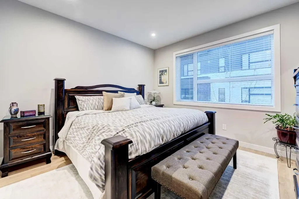 830 78 Street SW Calgary AB T3H 6B2