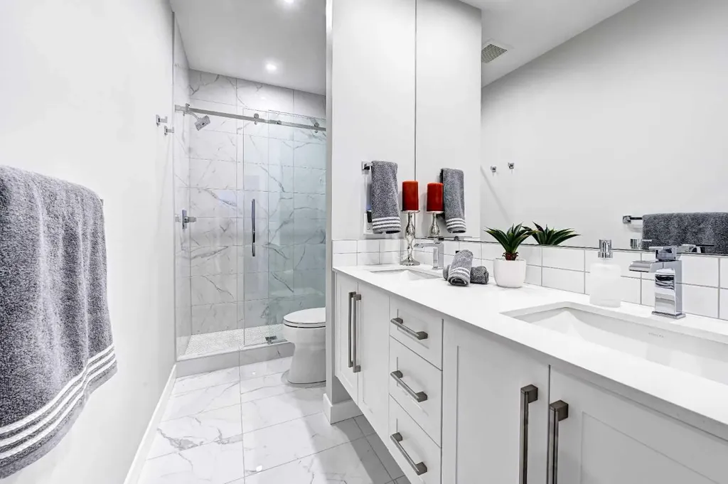830 78 Street SW Calgary AB T3H 6B2