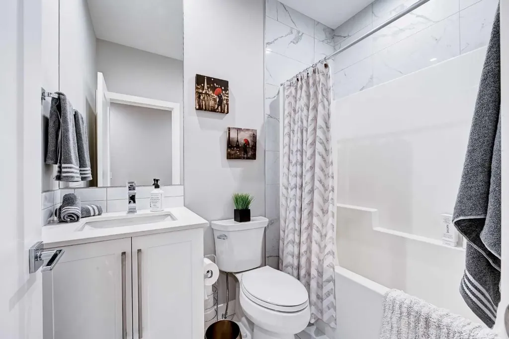 830 78 Street SW Calgary AB T3H 6B2