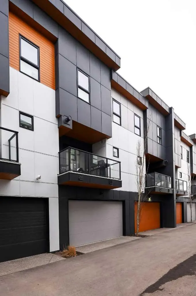 830 78 Street SW Calgary AB T3H 6B2