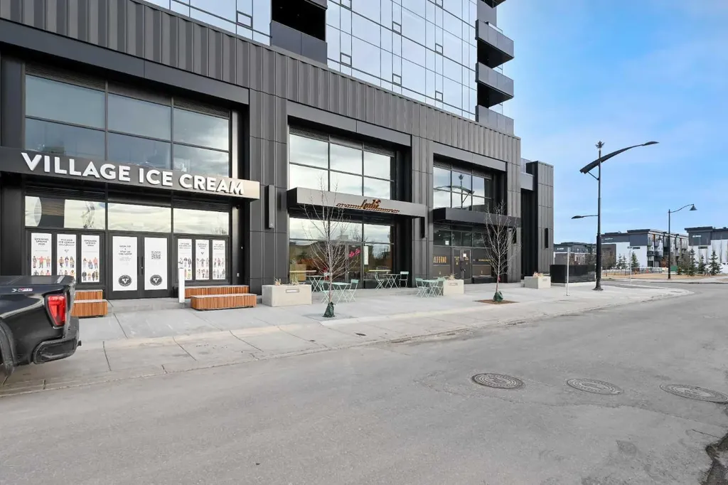 830 78 Street SW Calgary AB T3H 6B2