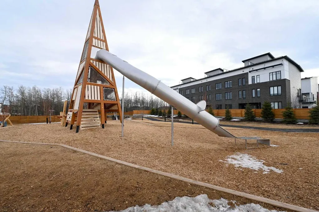 830 78 Street SW Calgary AB T3H 6B2